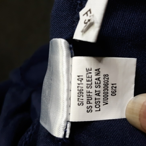 Old Navy Puff Sleeve Navy Shirt (#66) - Picture 7 of 9